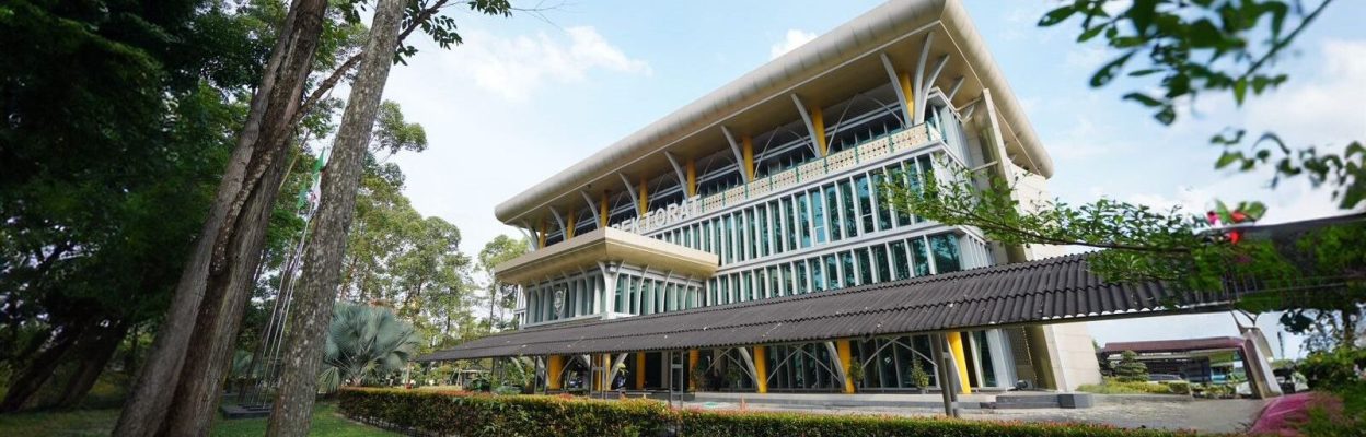 Gedung Rektorat UIR